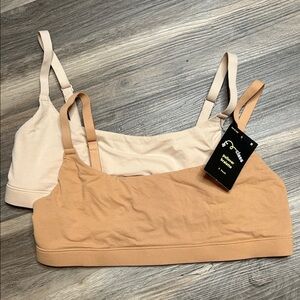 NWT Two Art Class Pullover Bralettes